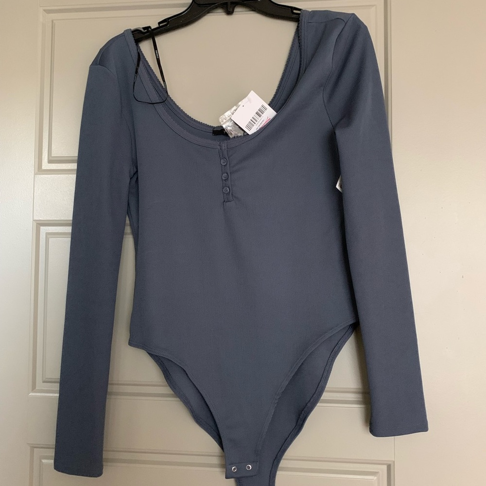 Bodysuit w/ button closure